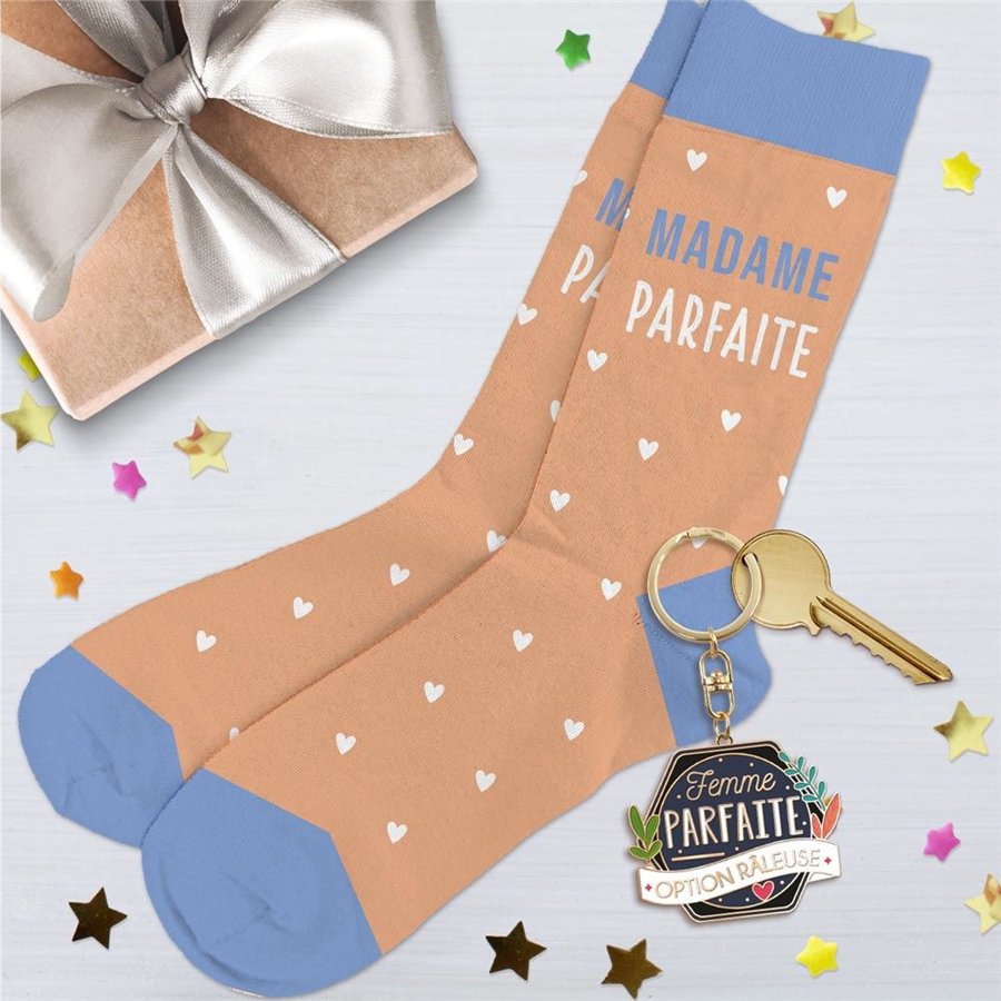 COFFRET CHAUSSETTES/PORTE CLE "FEMME PARFAITE"